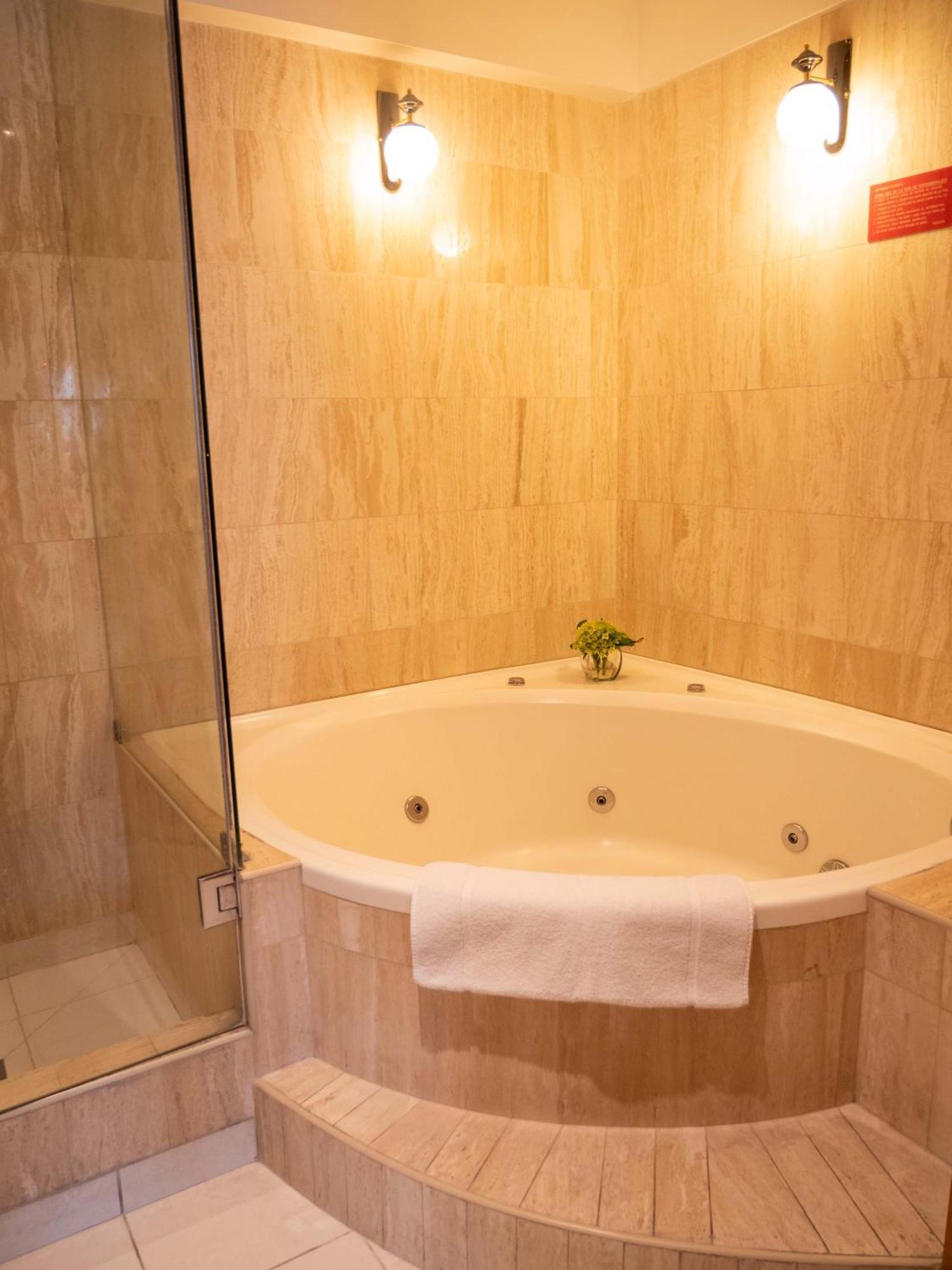 לימה Hotel Britania San Borja מראה חיצוני תמונה