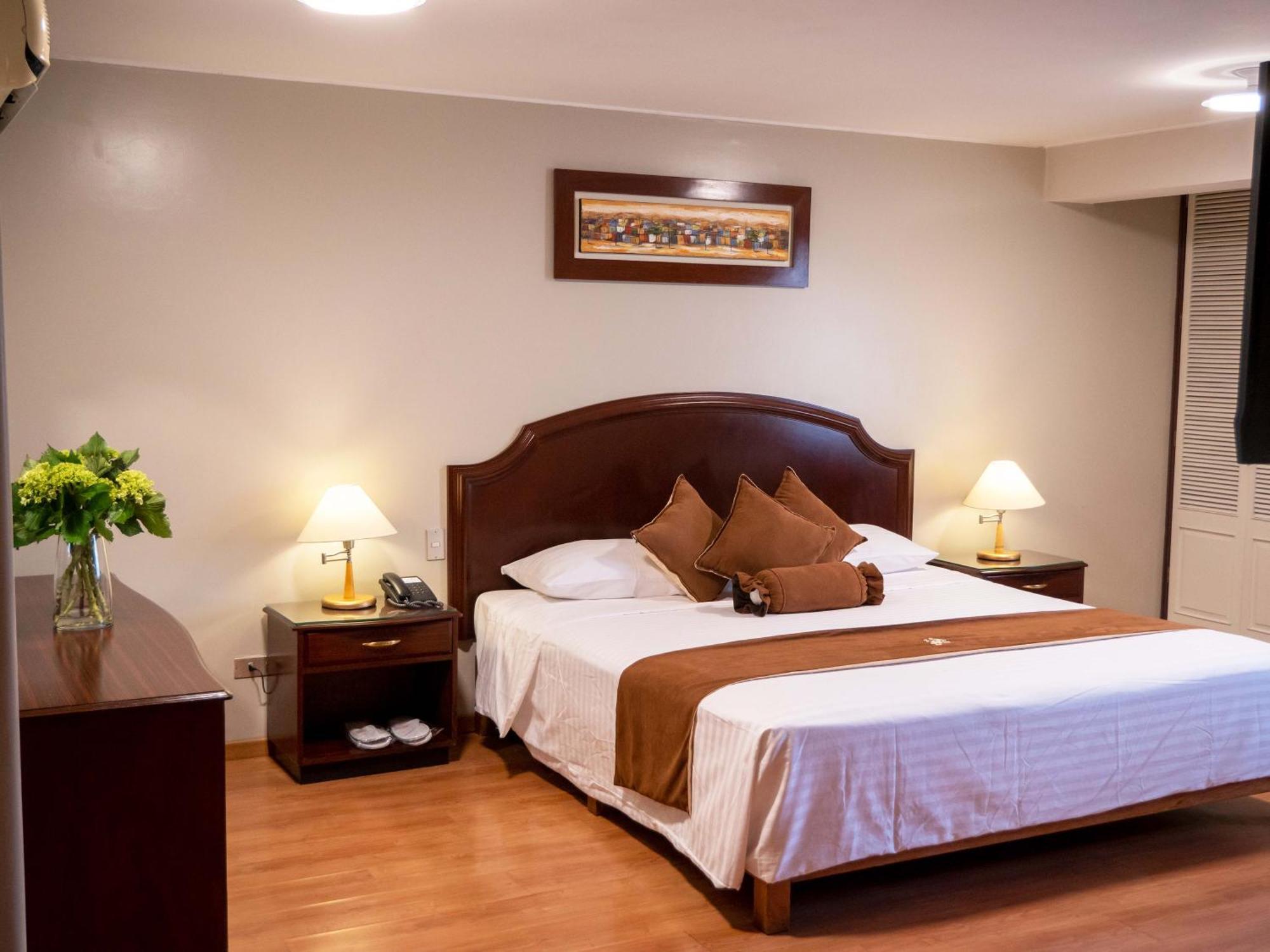 לימה Hotel Britania San Borja מראה חיצוני תמונה